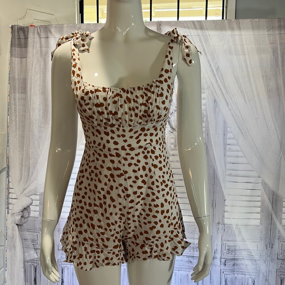 Cheetah print romper - Picture 1 of 4